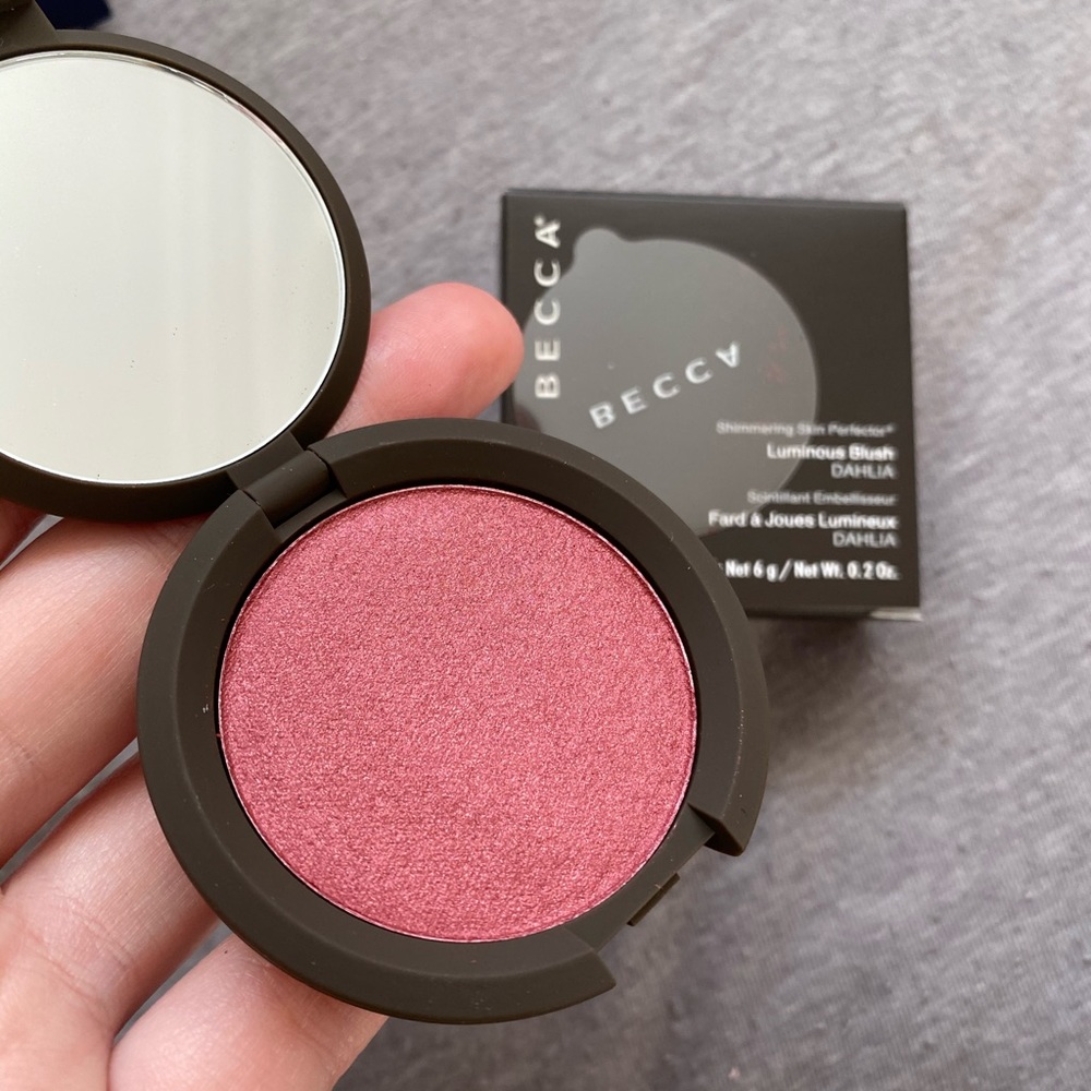 Becca luminous powder blush